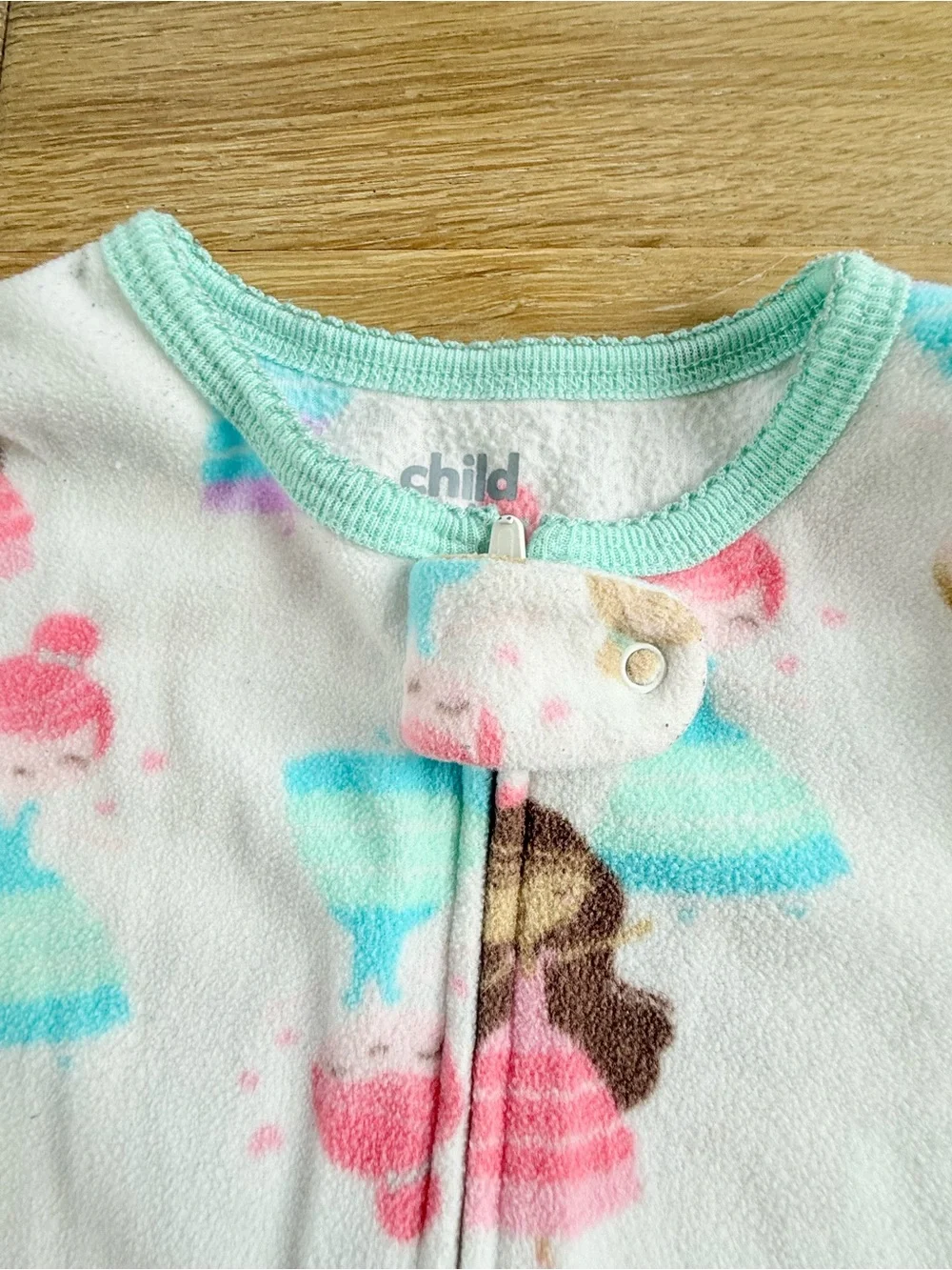 Carter's pajamas Footed One-Piece Sleeper Pink Purple Princess size 18 months
